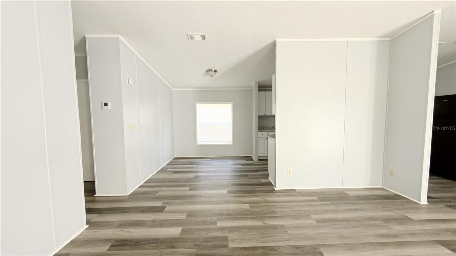 Listing photo id 3 for 6735 Mangrove Drive