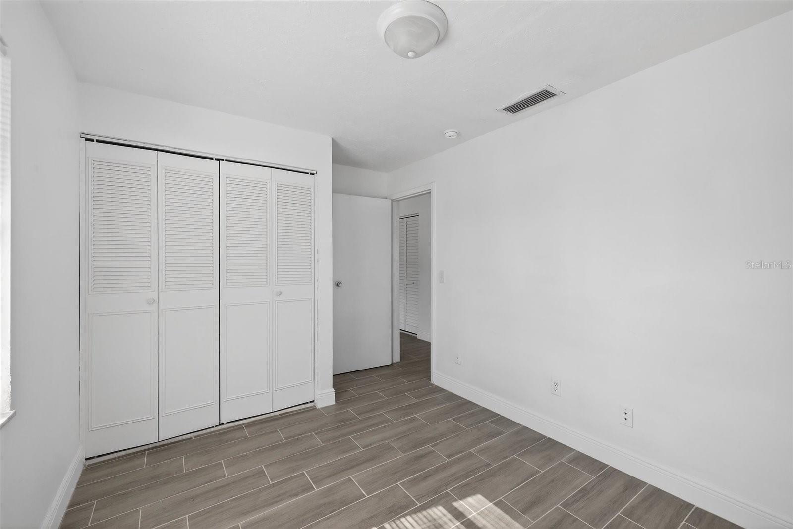 Image 15 of 29 For 902 Marshall Street