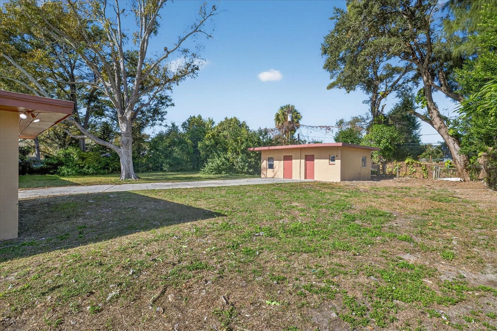 Image 6 of 29 For 902 Marshall Street