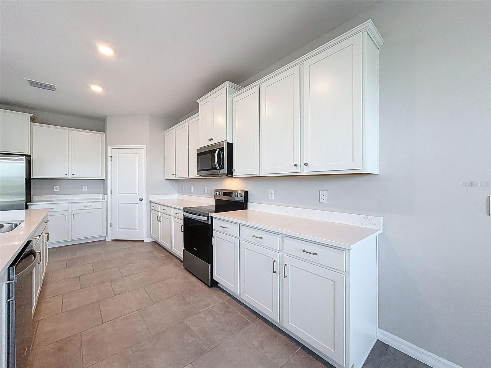 Image 20 of 77 For 10559 Bridgegate Heights Loop