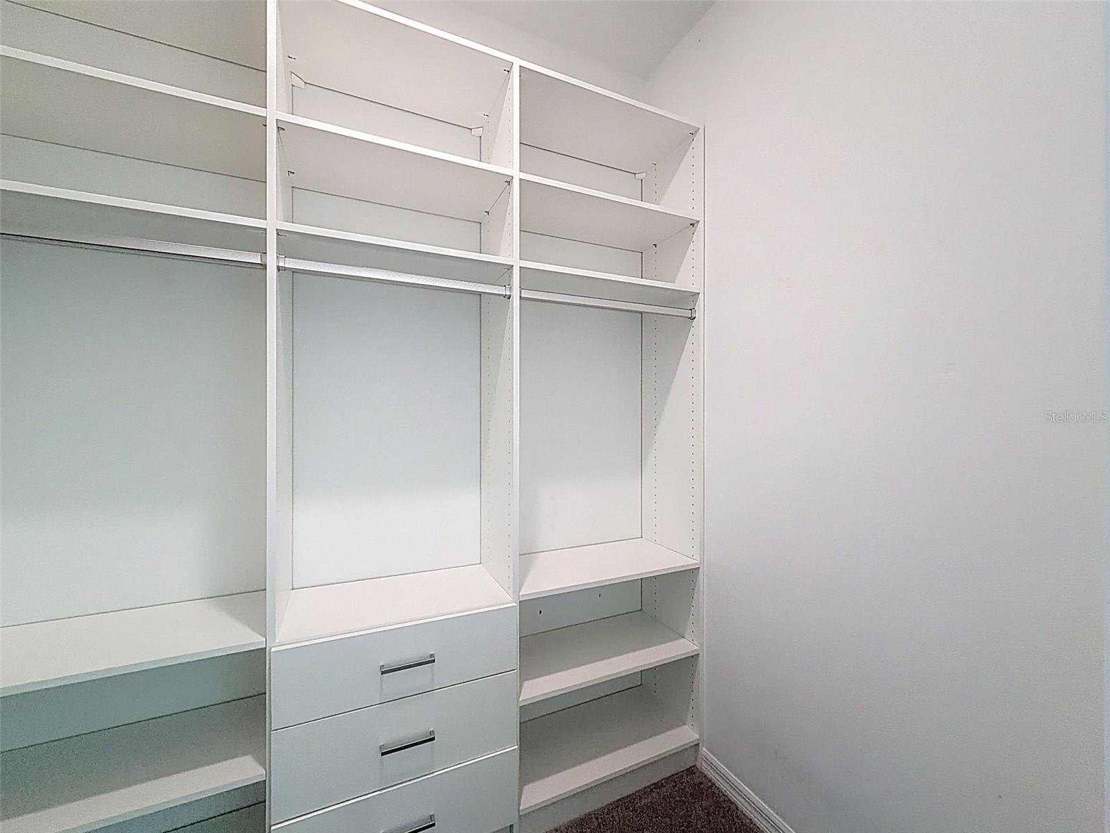 Image 32 of 77 For 10559 Bridgegate Heights Loop