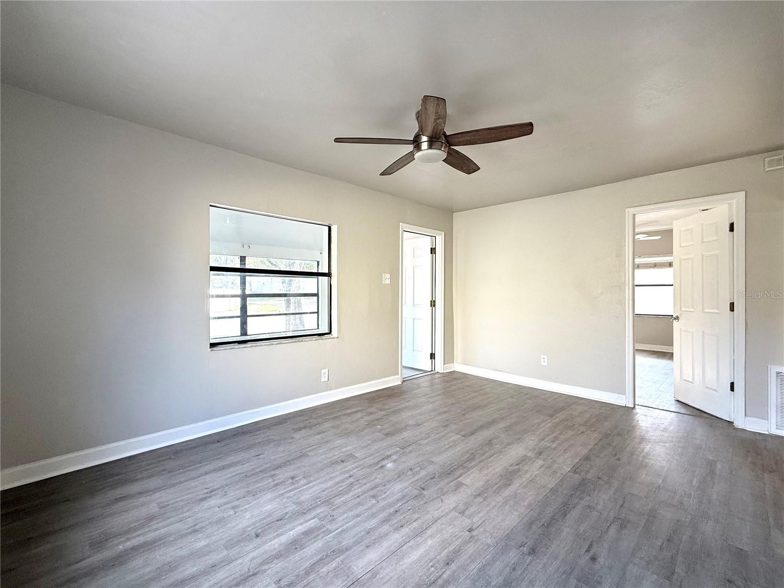 Image 12 of 21 For 5530 Crissman Drive N