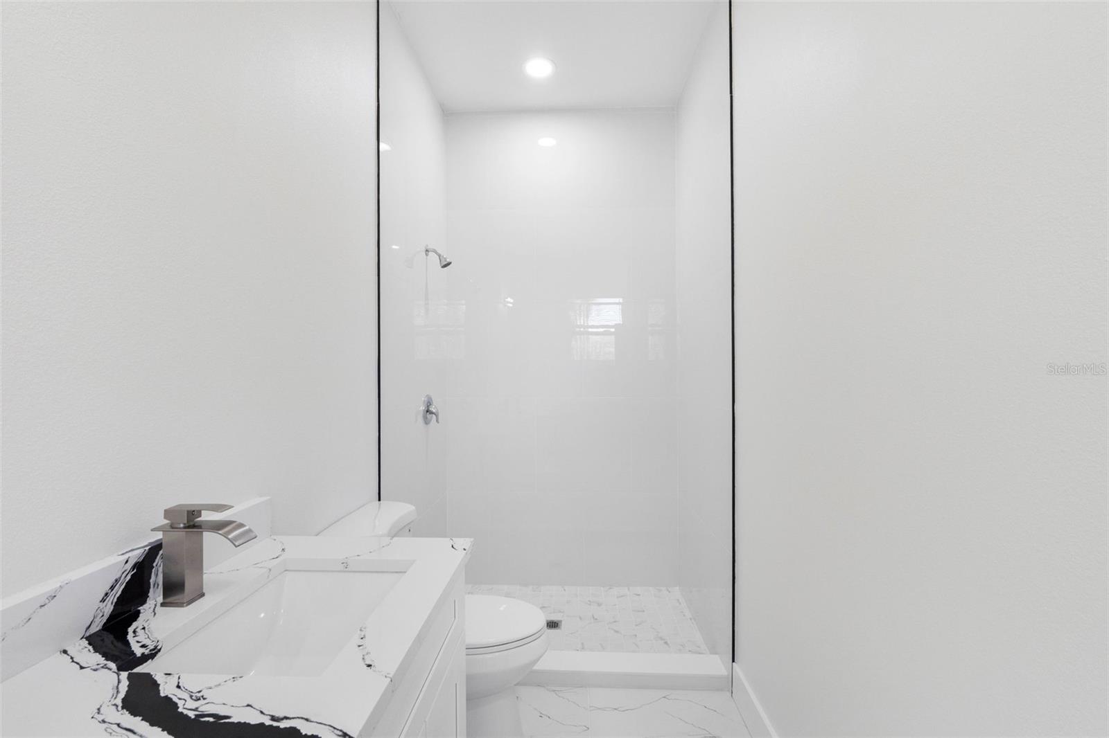 Image 30 of 60 For 10271 Lake Drive