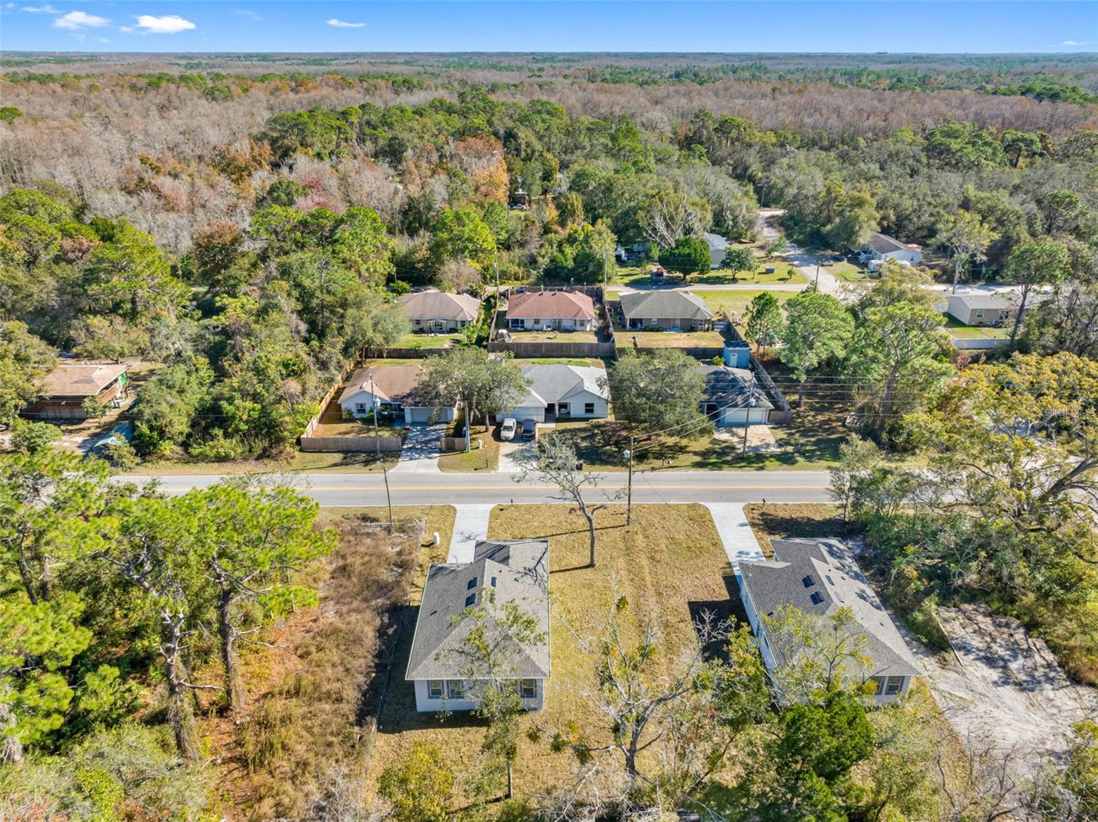 Image 38 of 60 For 10271 Lake Drive