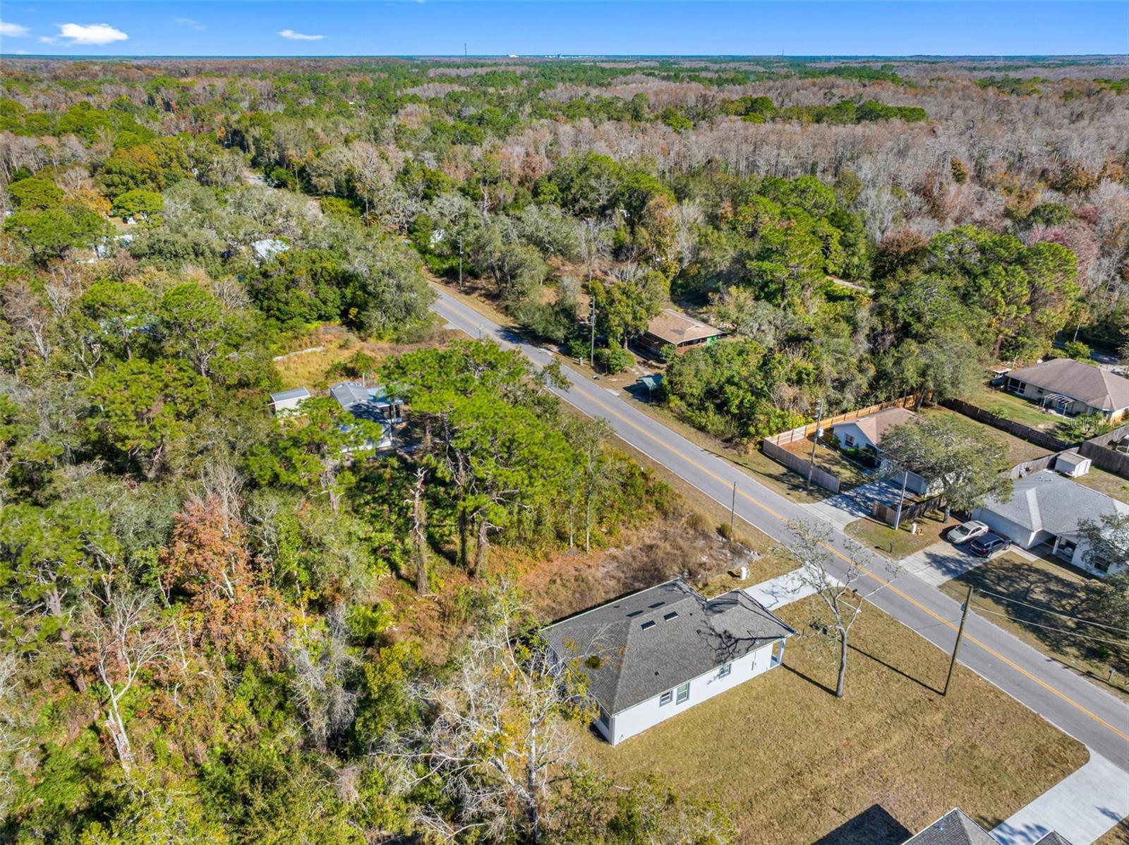 Image 39 of 60 For 10271 Lake Drive