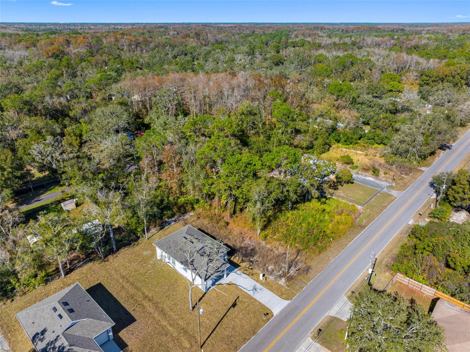 Image 41 of 60 For 10271 Lake Drive