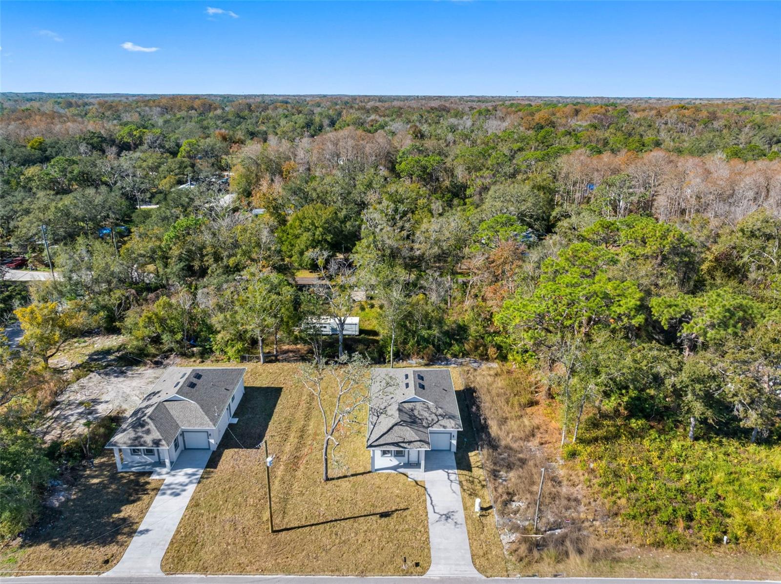 Image 42 of 60 For 10271 Lake Drive