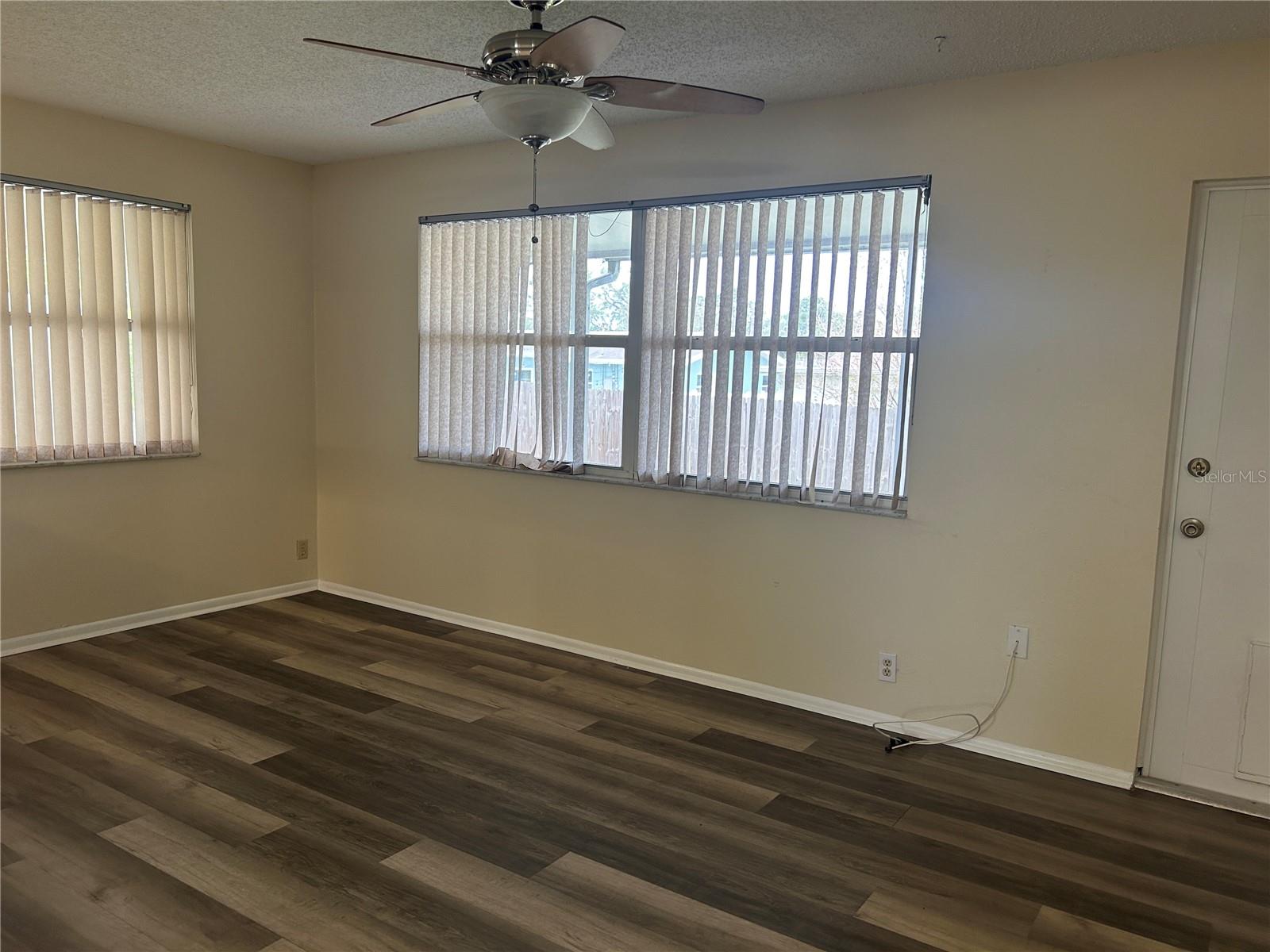 Image 12 of 13 For 2824 Meadow View Avenue