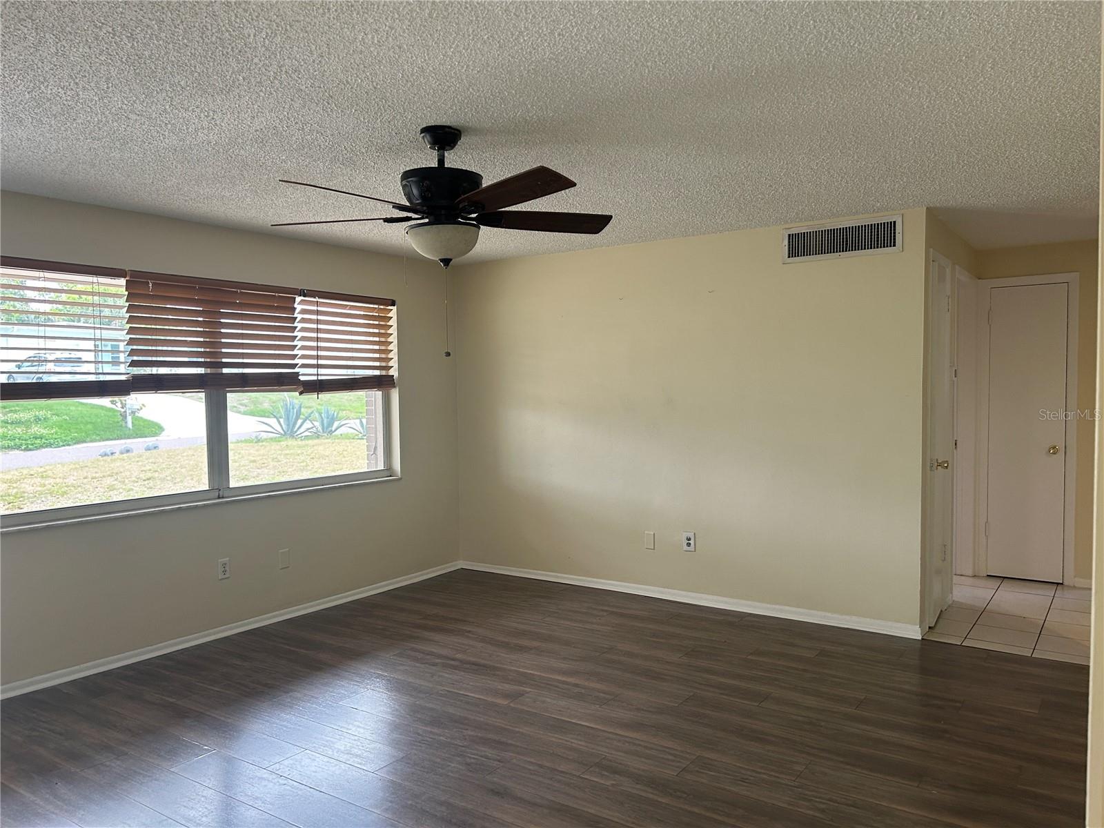 Image 13 of 13 For 2824 Meadow View Avenue