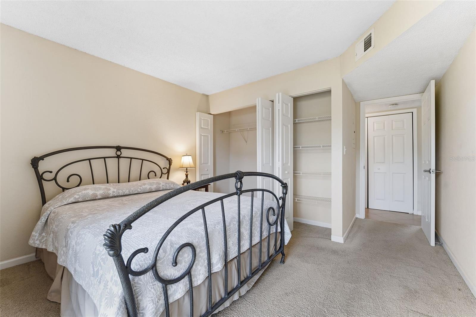 Image 19 of 48 For 10103 Sailwinds Boulevard N 103