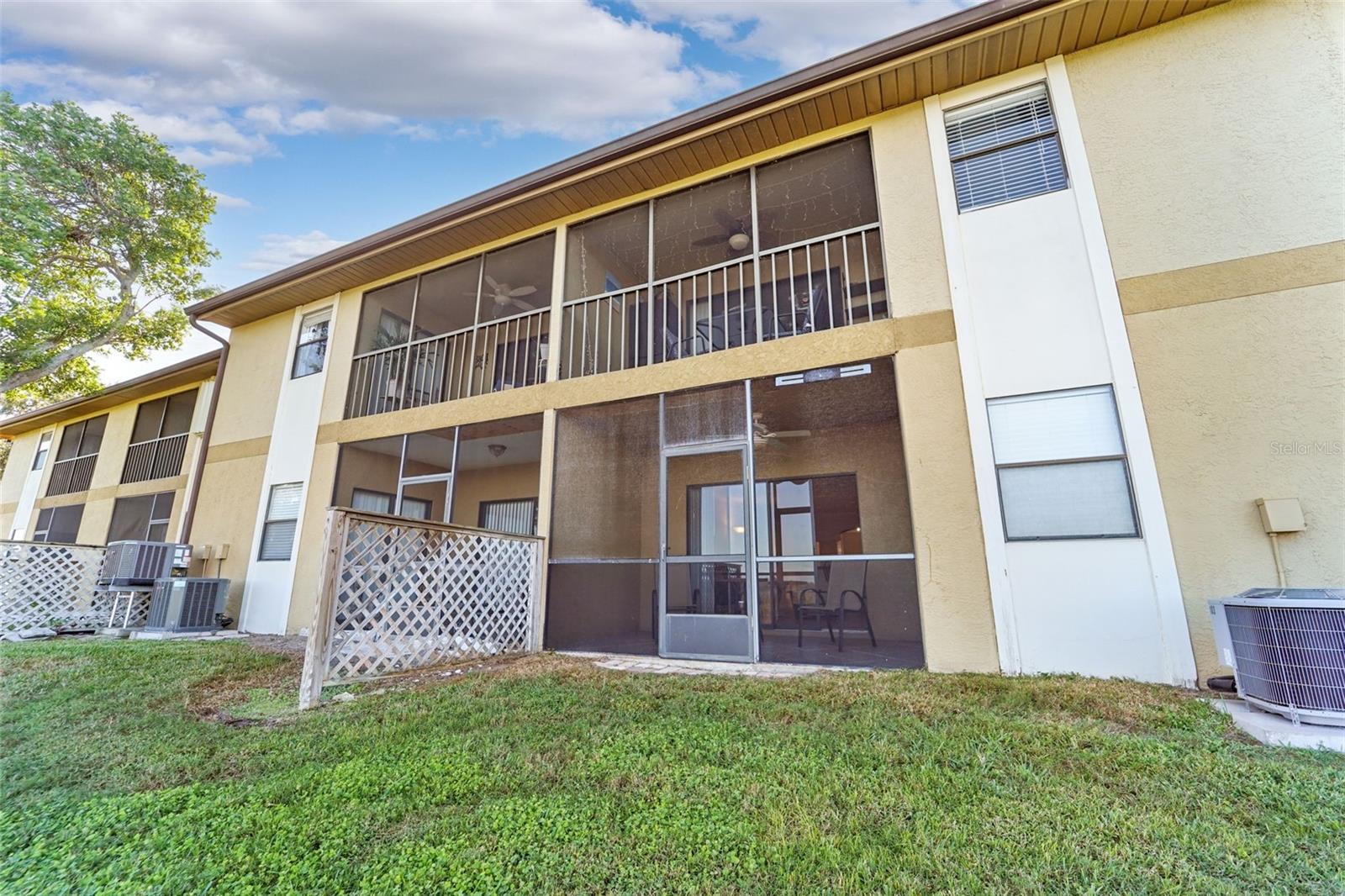 Image 25 of 48 For 10103 Sailwinds Boulevard N 103