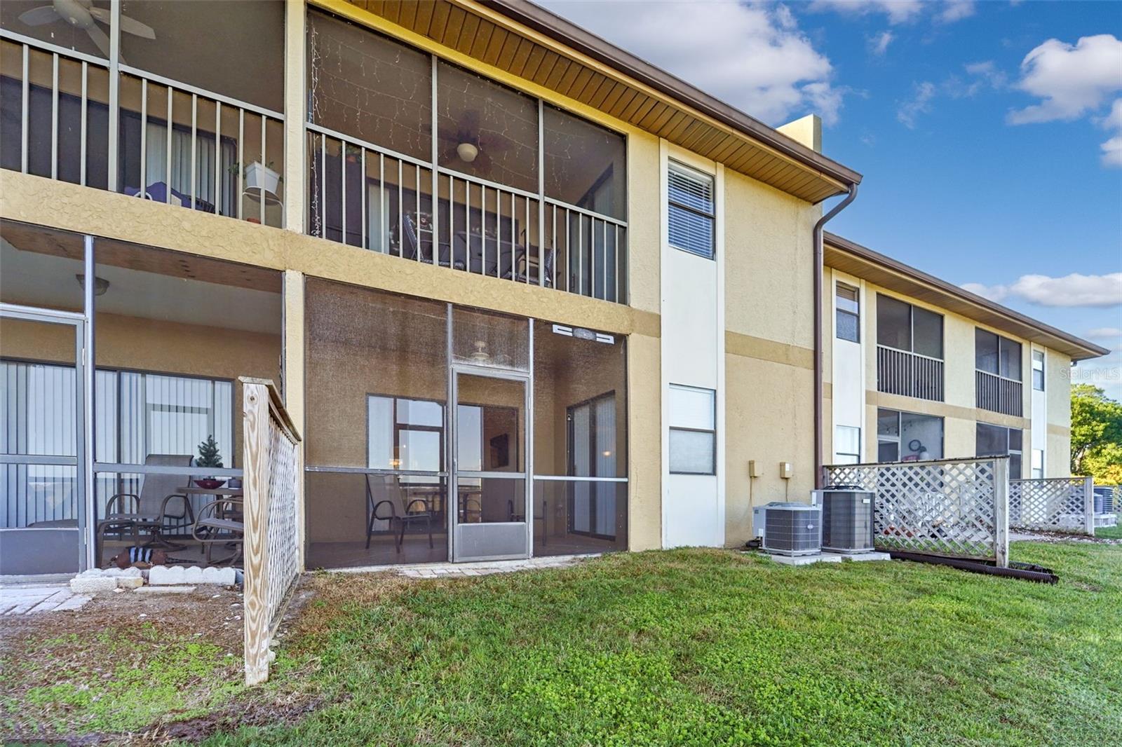 Image 26 of 48 For 10103 Sailwinds Boulevard N 103