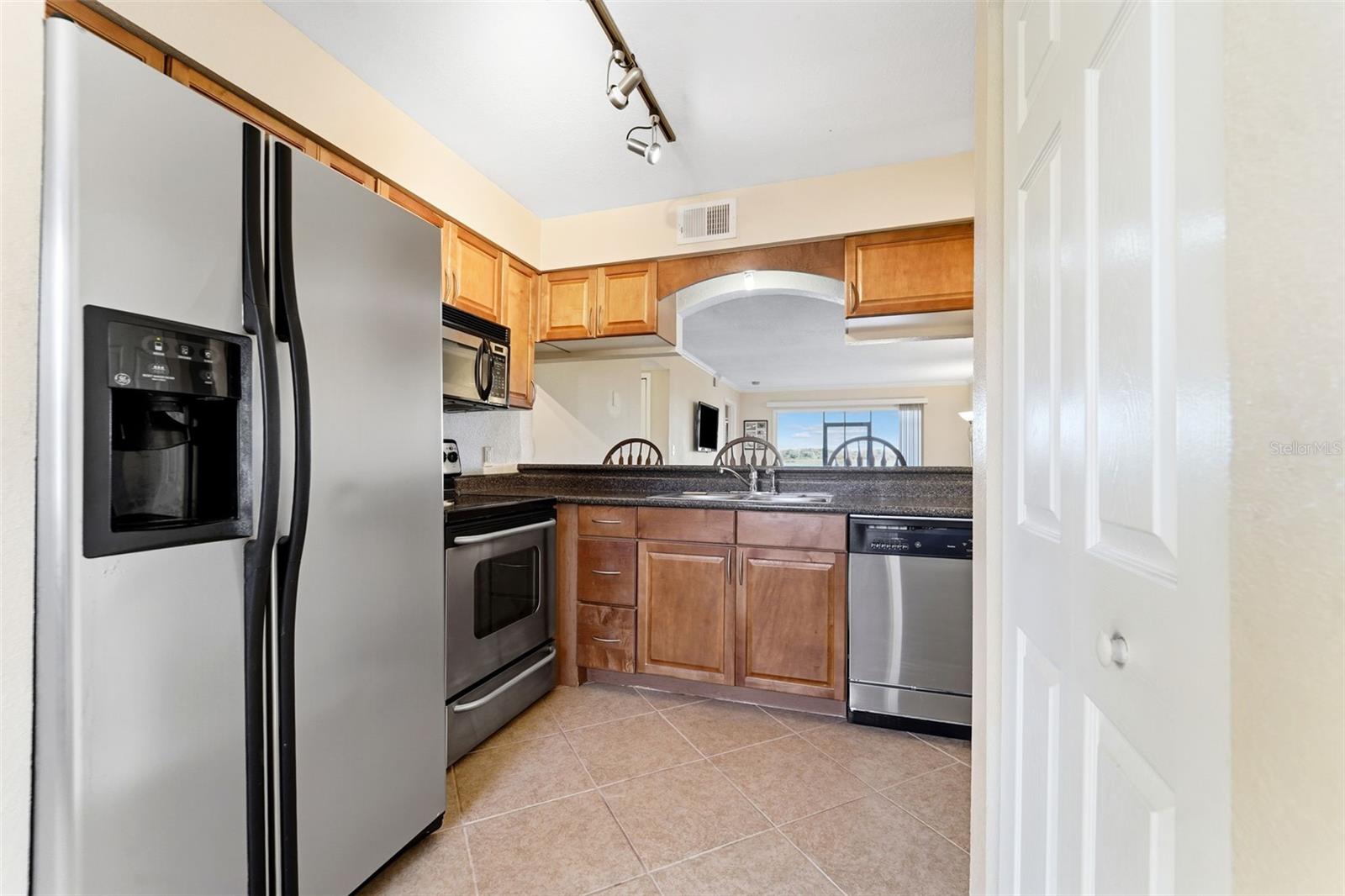 Image 8 of 48 For 10103 Sailwinds Boulevard N 103