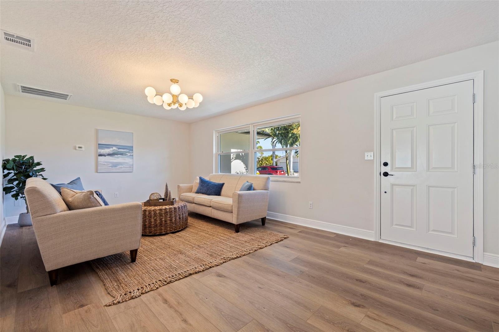 Image 10 of 46 For 2962 Vina Del Mar Boulevard