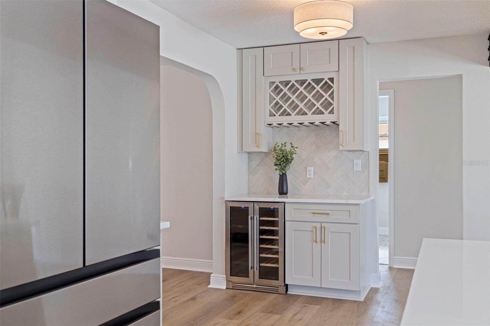 Image 15 of 46 For 2962 Vina Del Mar Boulevard