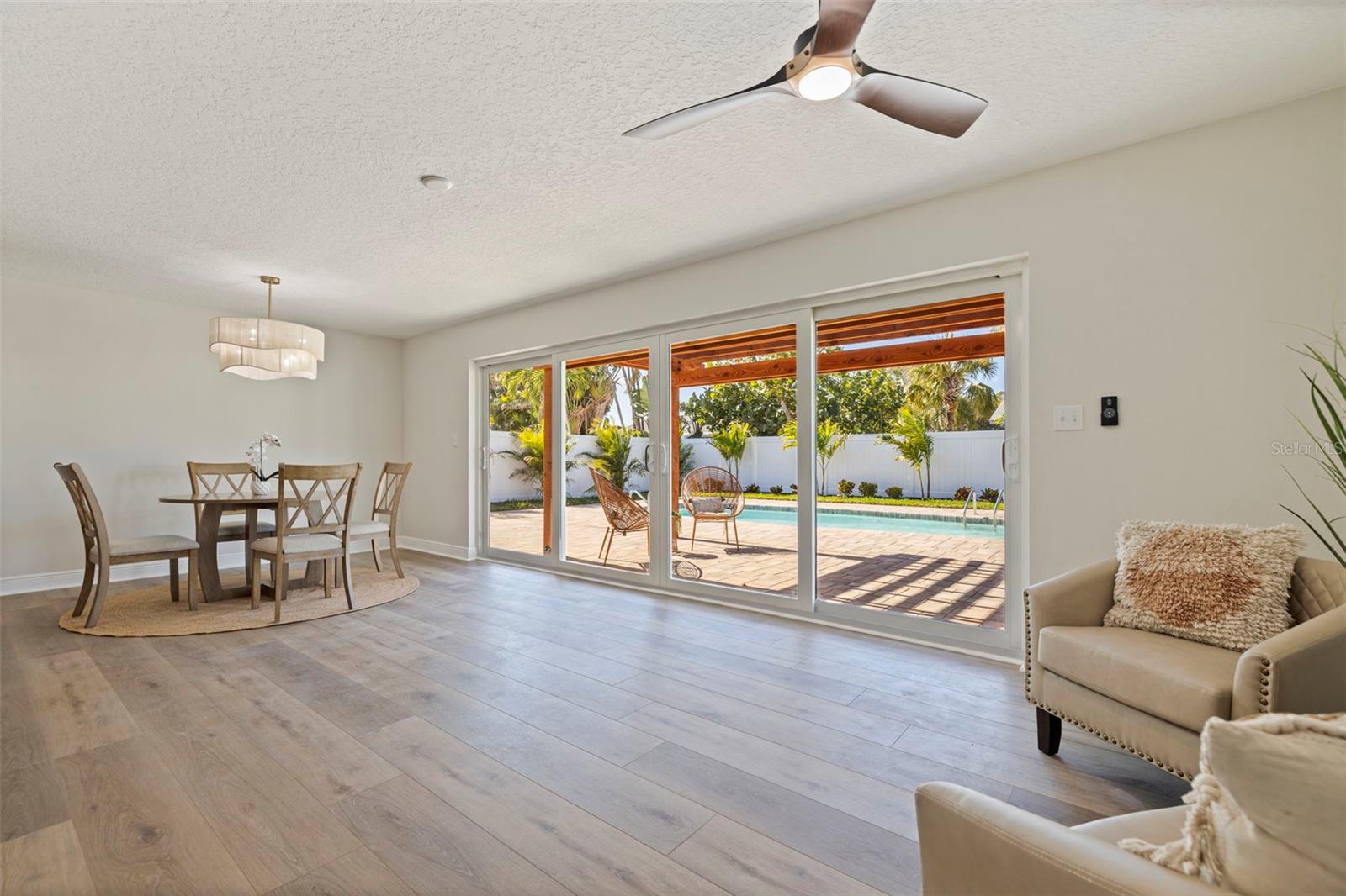 Image 16 of 46 For 2962 Vina Del Mar Boulevard