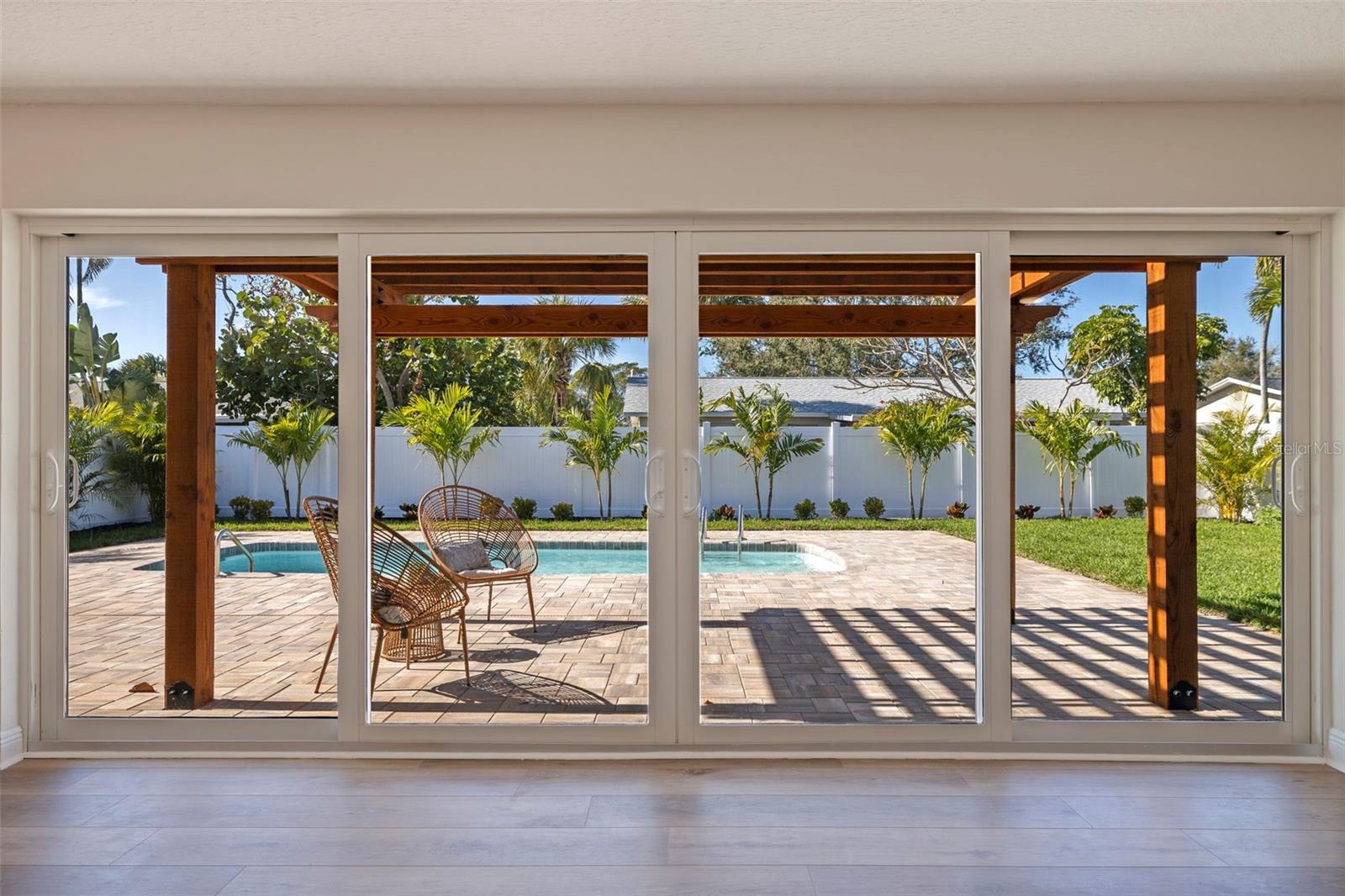 Image 17 of 46 For 2962 Vina Del Mar Boulevard