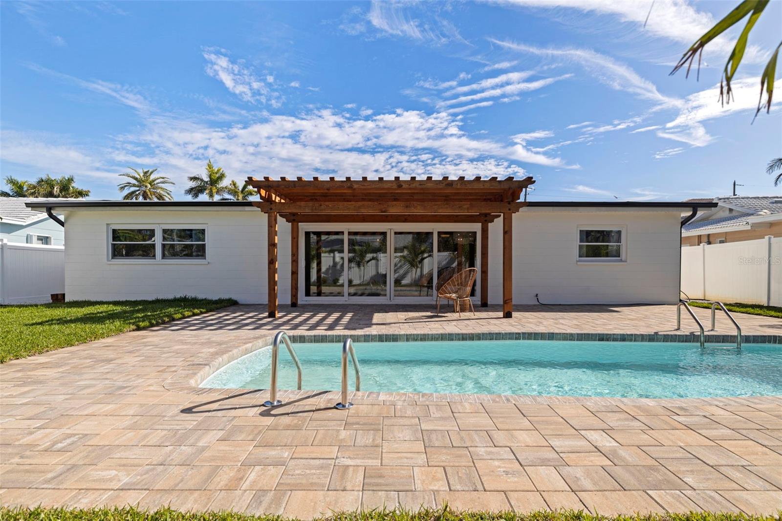 Image 28 of 46 For 2962 Vina Del Mar Boulevard