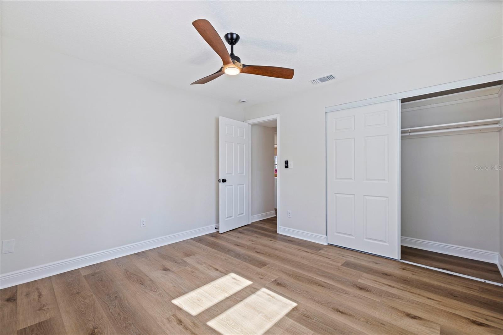 Image 37 of 46 For 2962 Vina Del Mar Boulevard