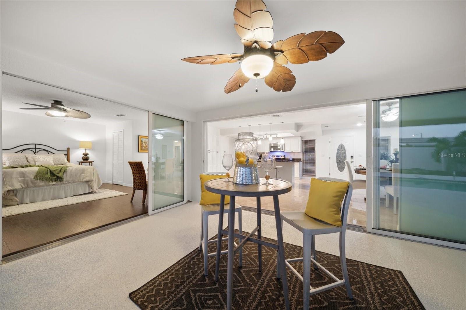 Listing photo id 39 for 14922 Crown Drive