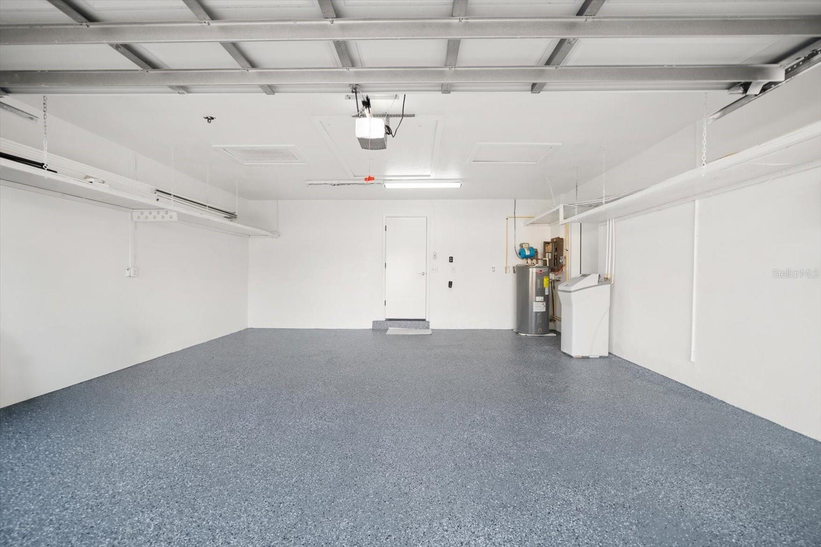 Listing photo id 45 for 14922 Crown Drive