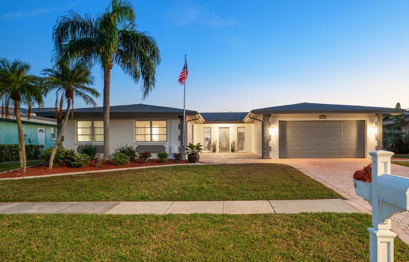 Listing photo id 48 for 14922 Crown Drive