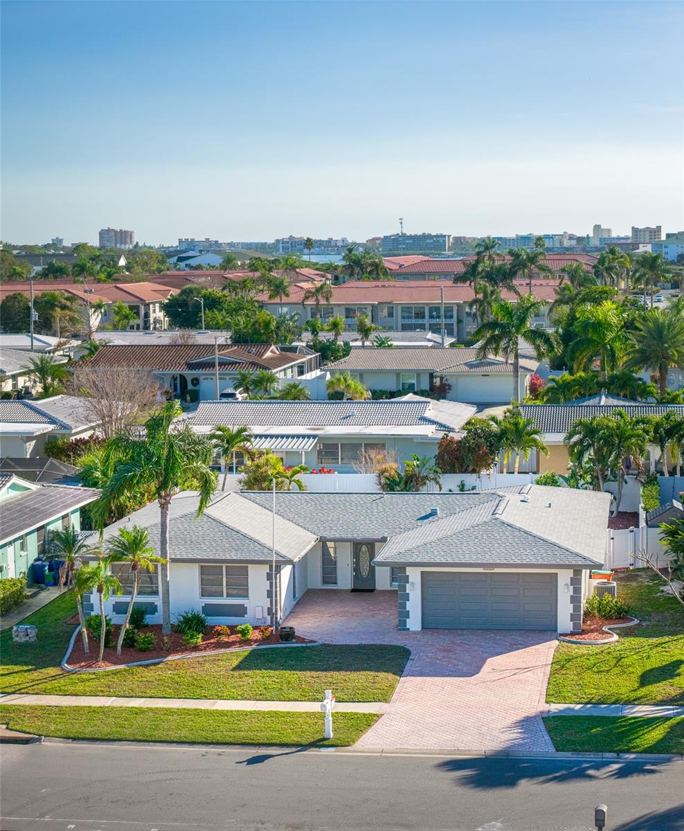 Listing photo id 51 for 14922 Crown Drive