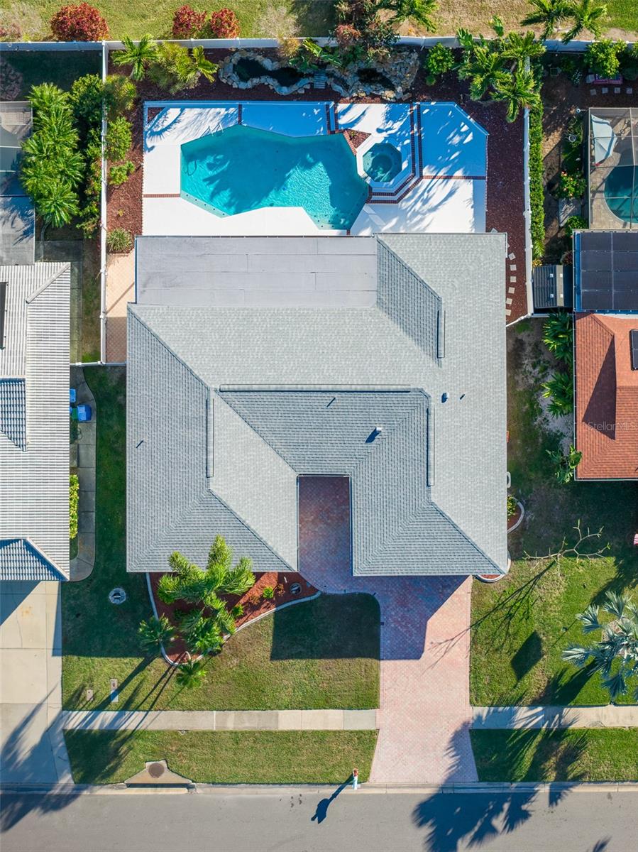 Listing photo id 52 for 14922 Crown Drive