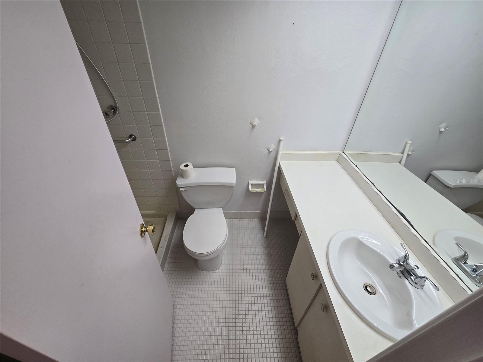 Listing photo id 3 for 5095 Bay Street Ne 310