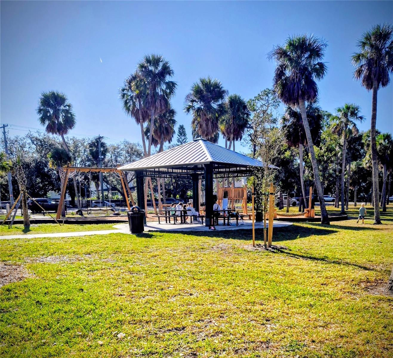 Image 17 of 22 For 2609 Dundee Street