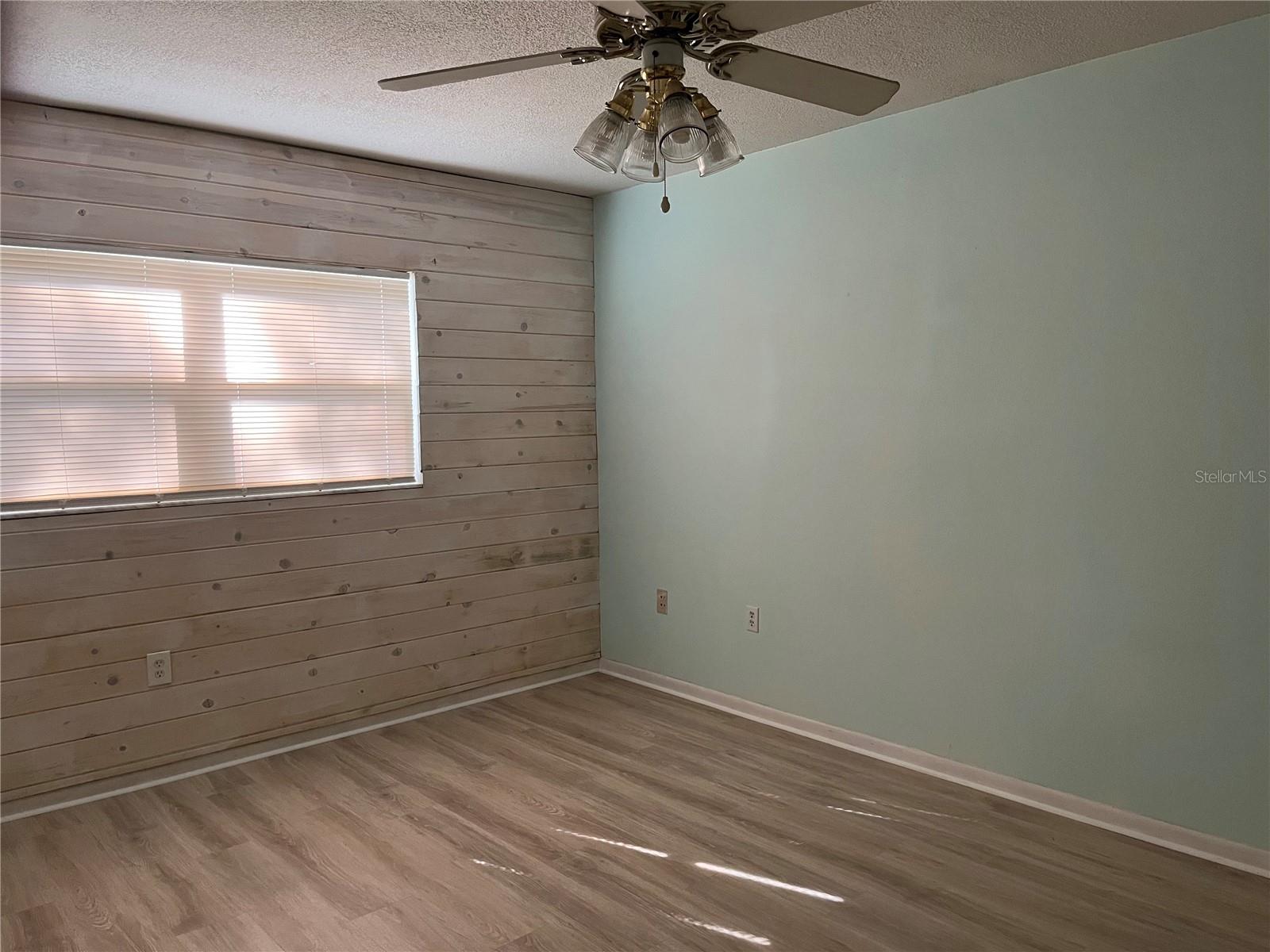 Image 22 of 34 For 871 New York Avenue 104