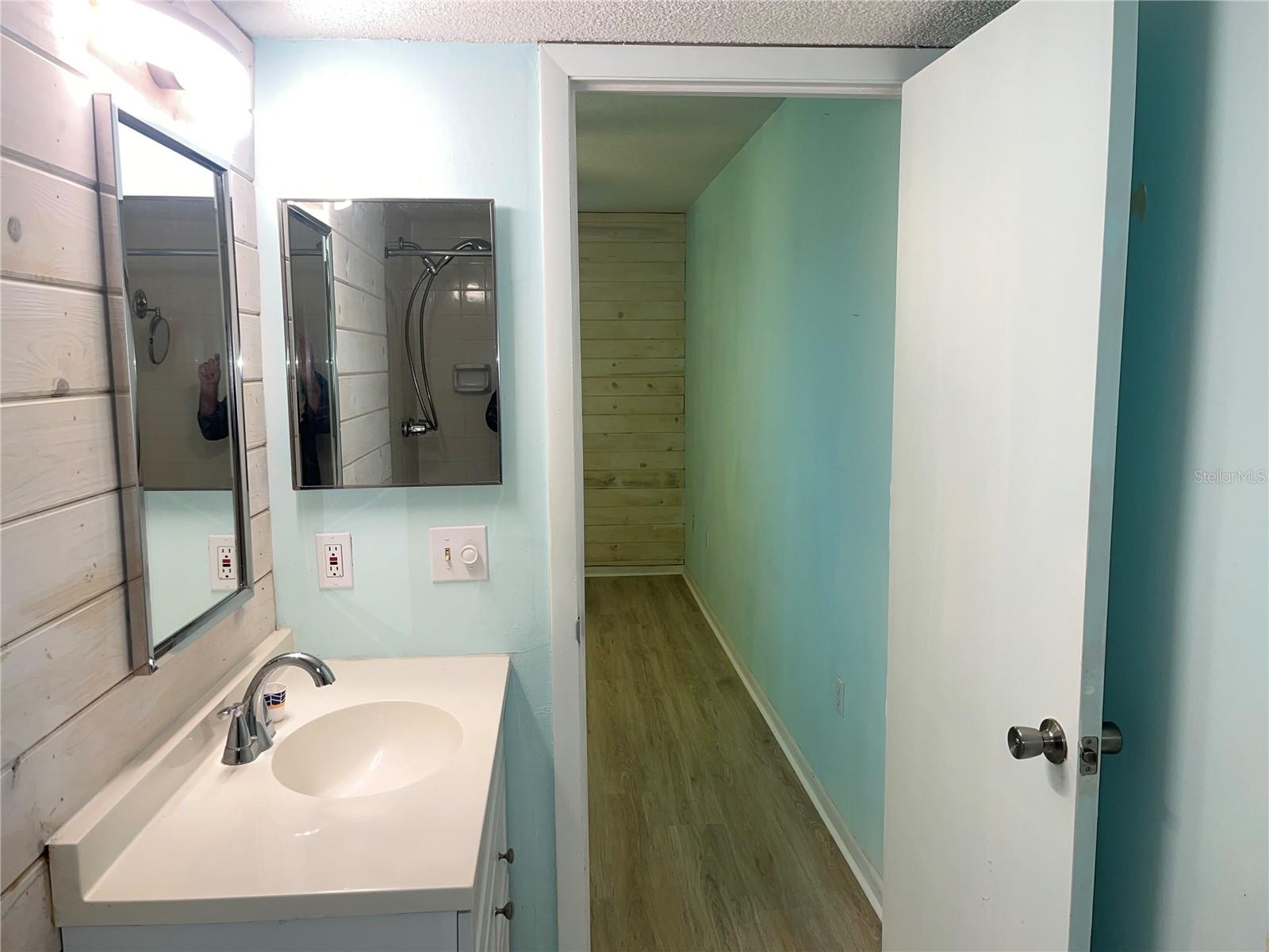 Image 28 of 34 For 871 New York Avenue 104