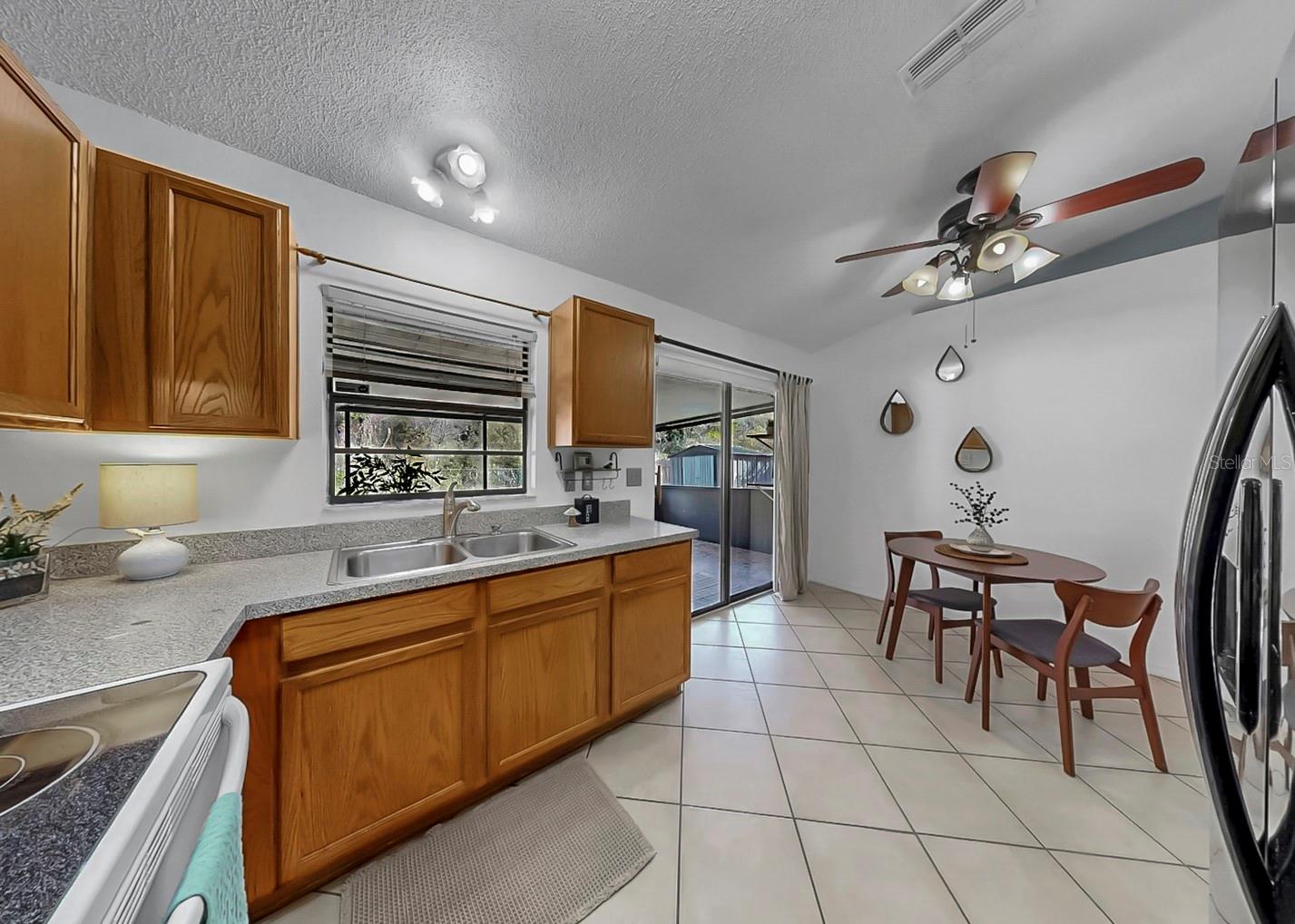 Image 27 of 54 For 11722 Lynn Brook Circle