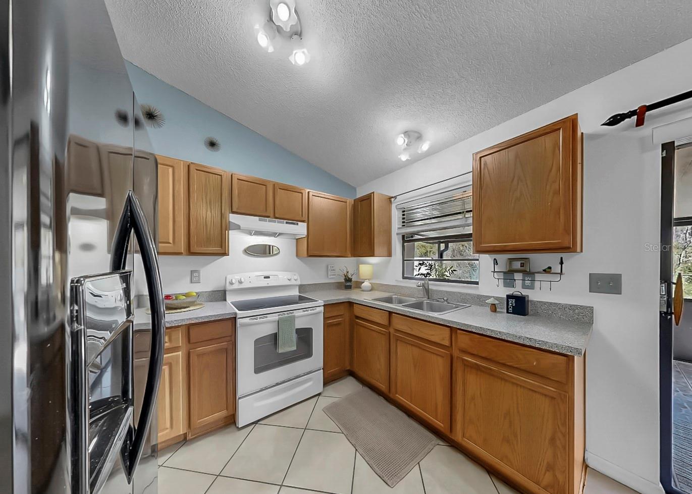 Image 31 of 54 For 11722 Lynn Brook Circle