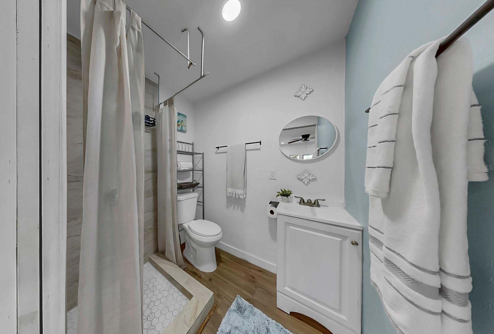 Image 36 of 54 For 11722 Lynn Brook Circle