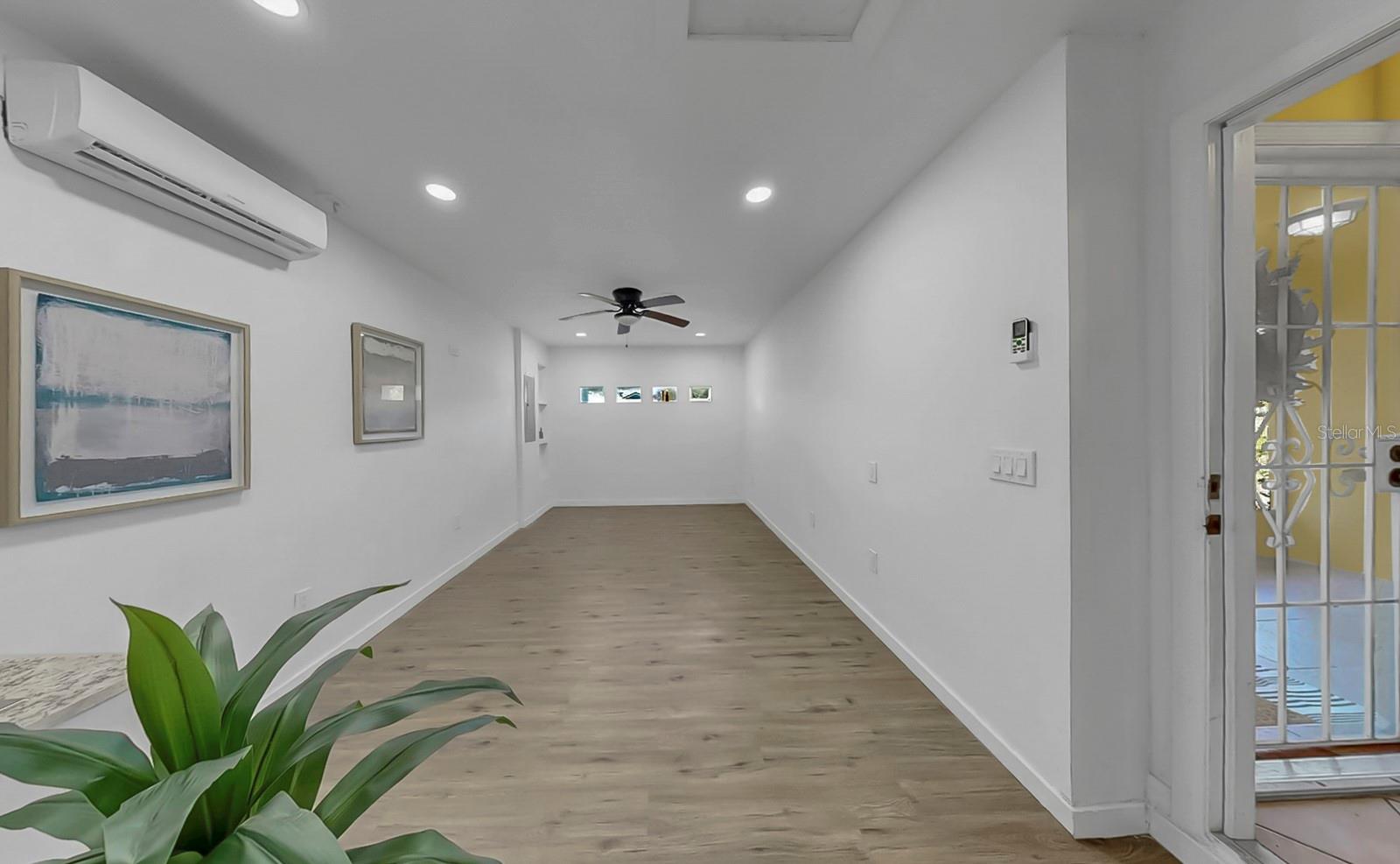 Image 38 of 54 For 11722 Lynn Brook Circle