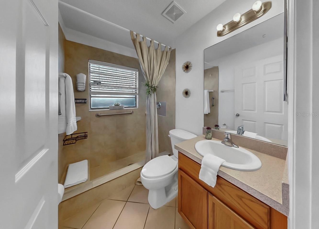 Image 40 of 54 For 11722 Lynn Brook Circle