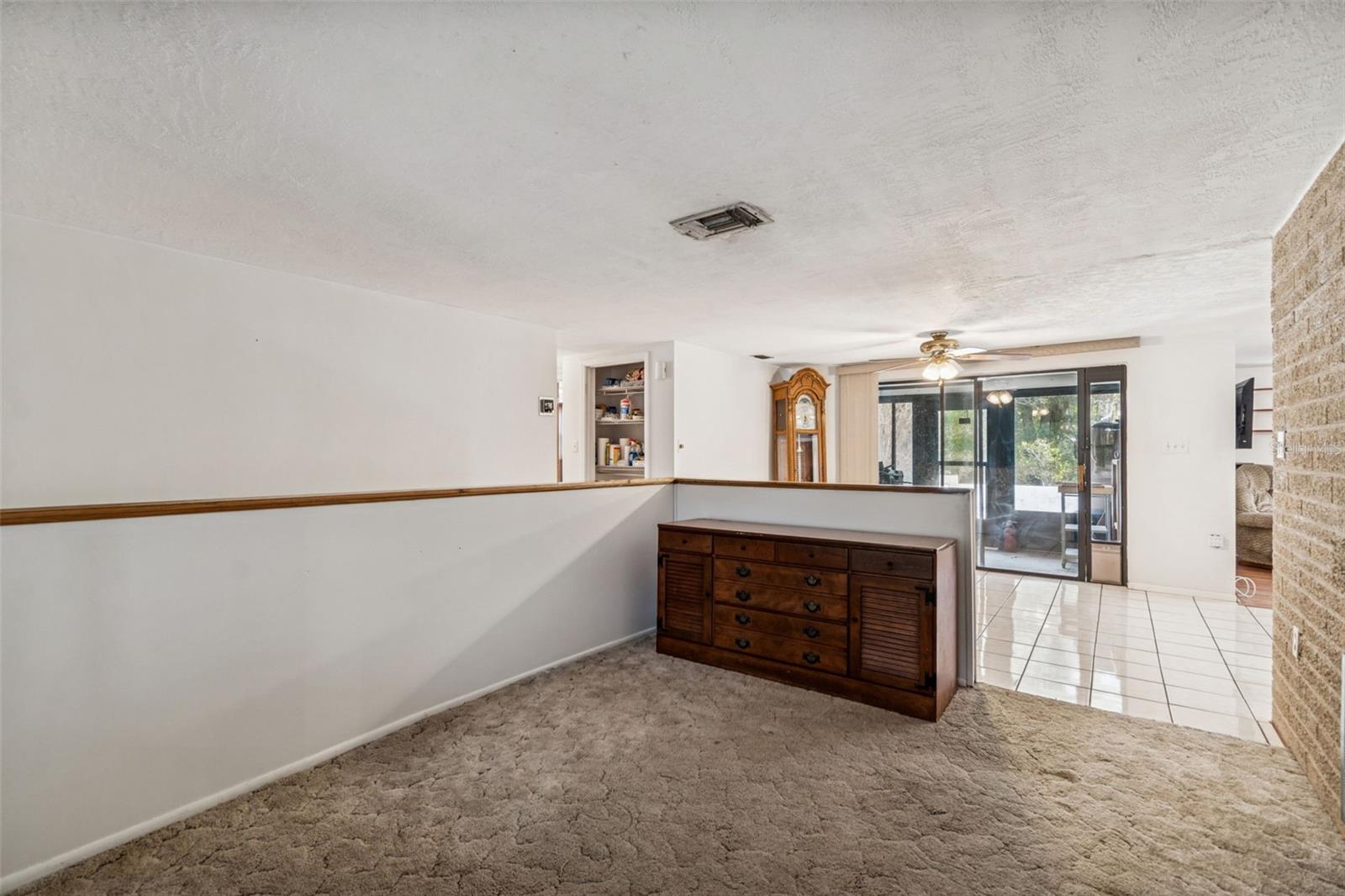 Image 11 of 80 For 14324 Thompson Avenue