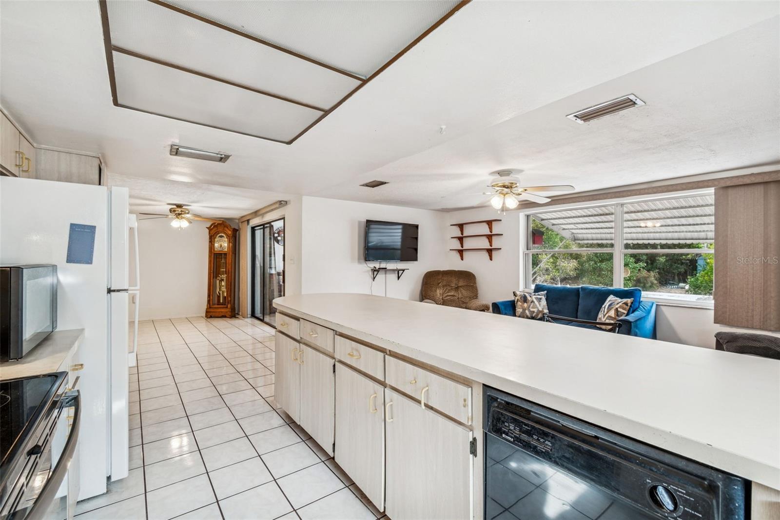 Image 24 of 80 For 14324 Thompson Avenue