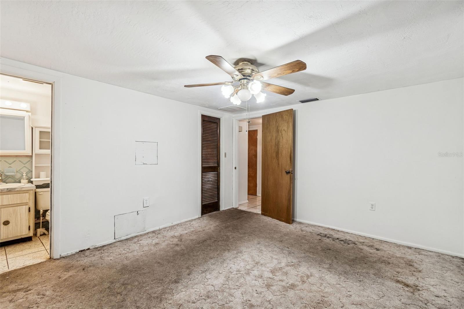 Image 33 of 80 For 14324 Thompson Avenue