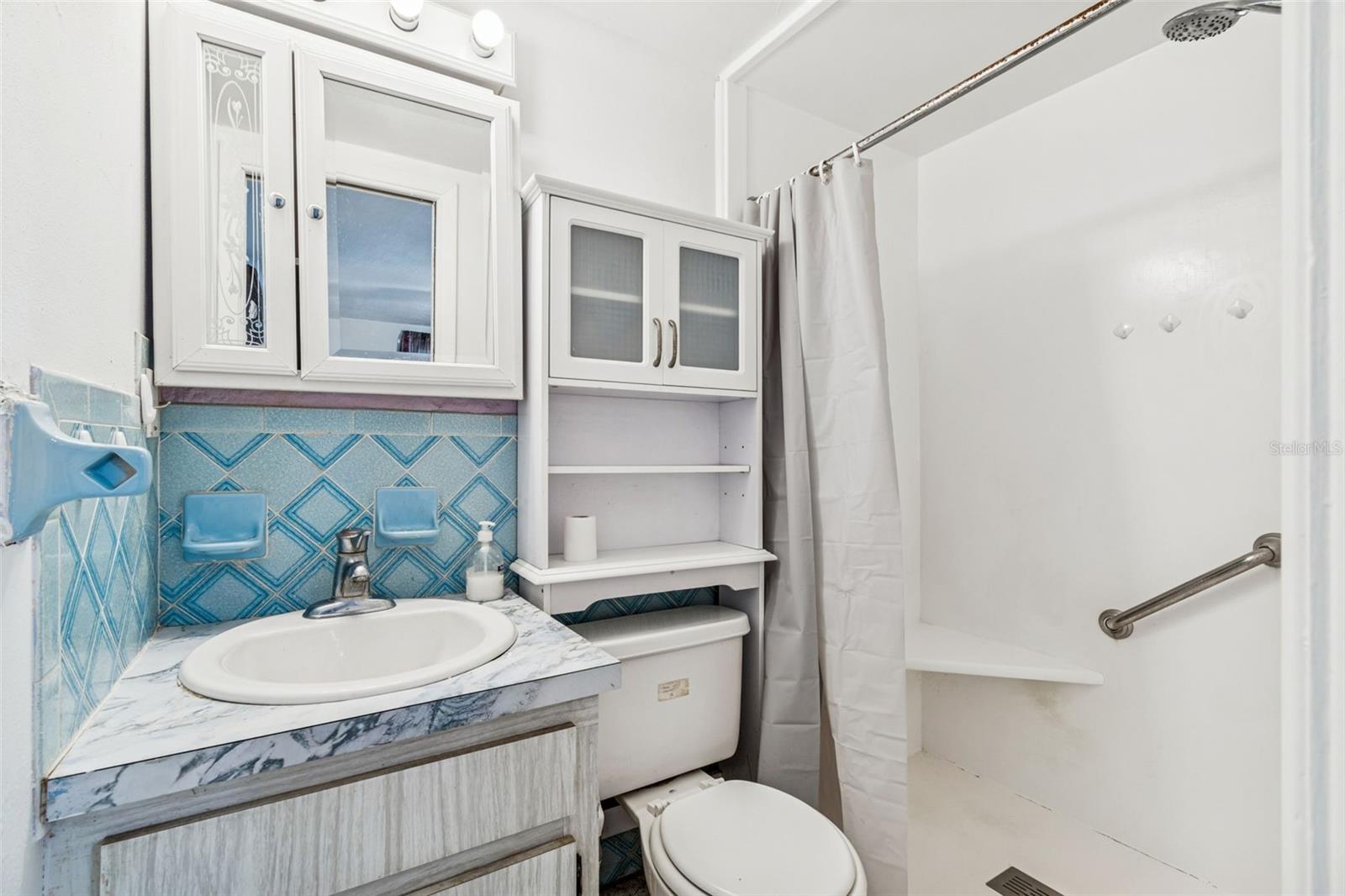 Image 35 of 80 For 14324 Thompson Avenue