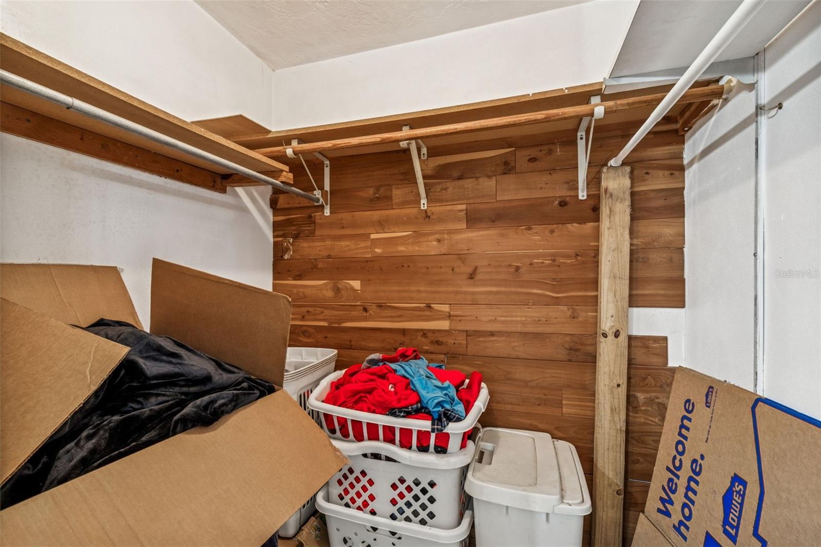 Image 37 of 80 For 14324 Thompson Avenue