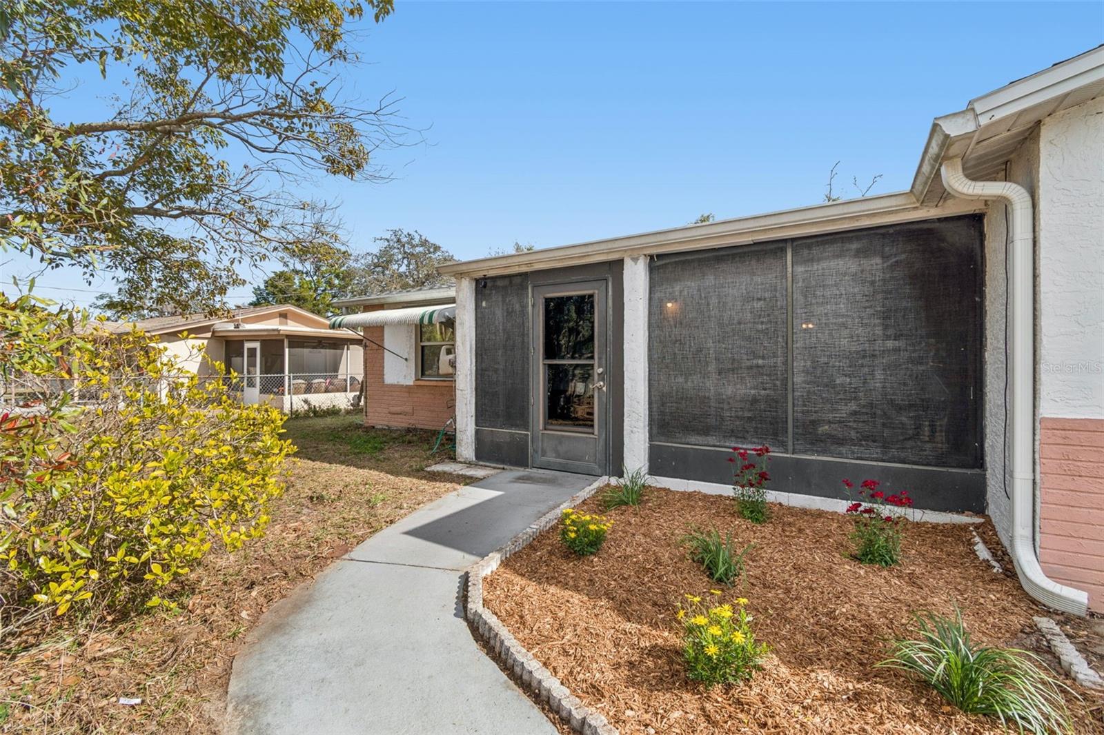 Image 6 of 80 For 14324 Thompson Avenue