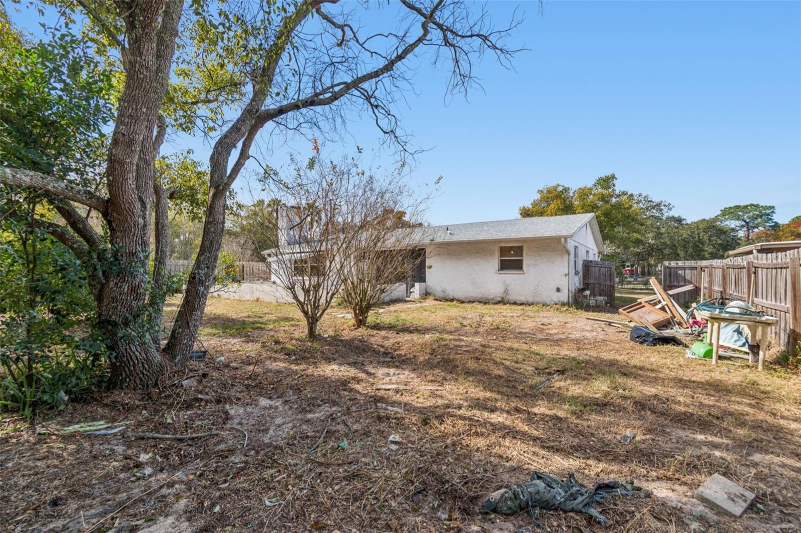 Image 62 of 80 For 14324 Thompson Avenue