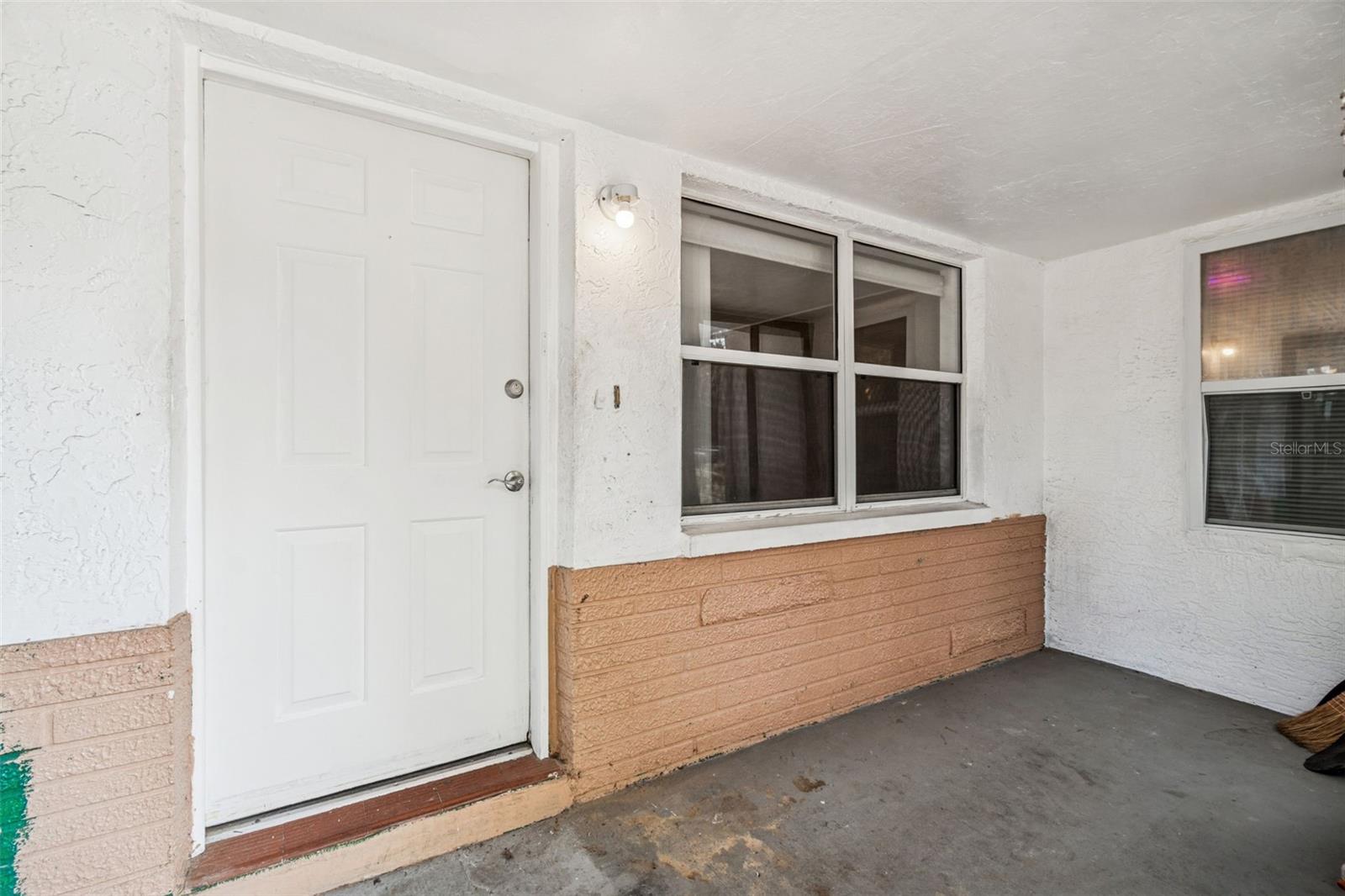 Image 7 of 80 For 14324 Thompson Avenue