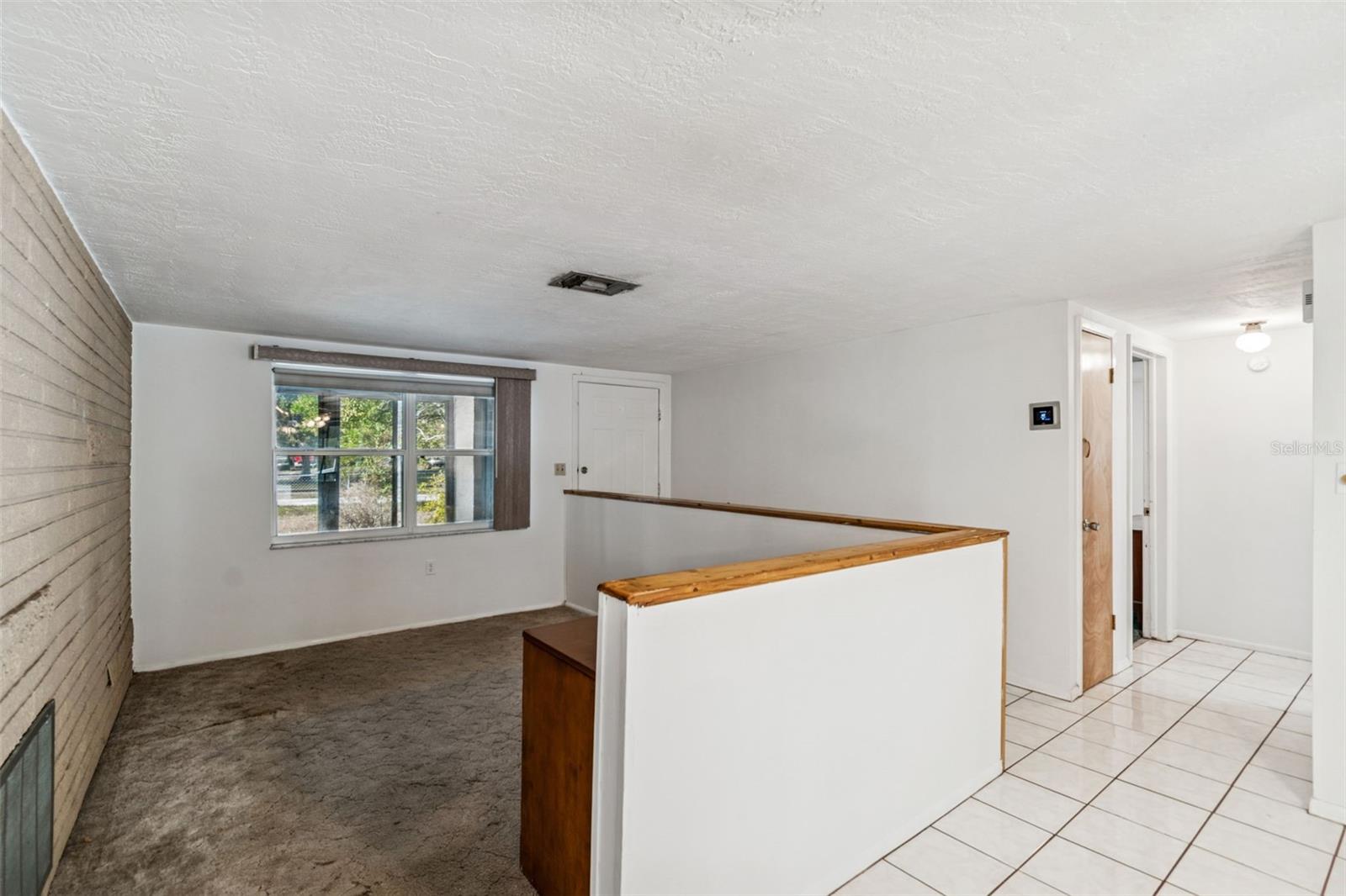 Image 9 of 80 For 14324 Thompson Avenue