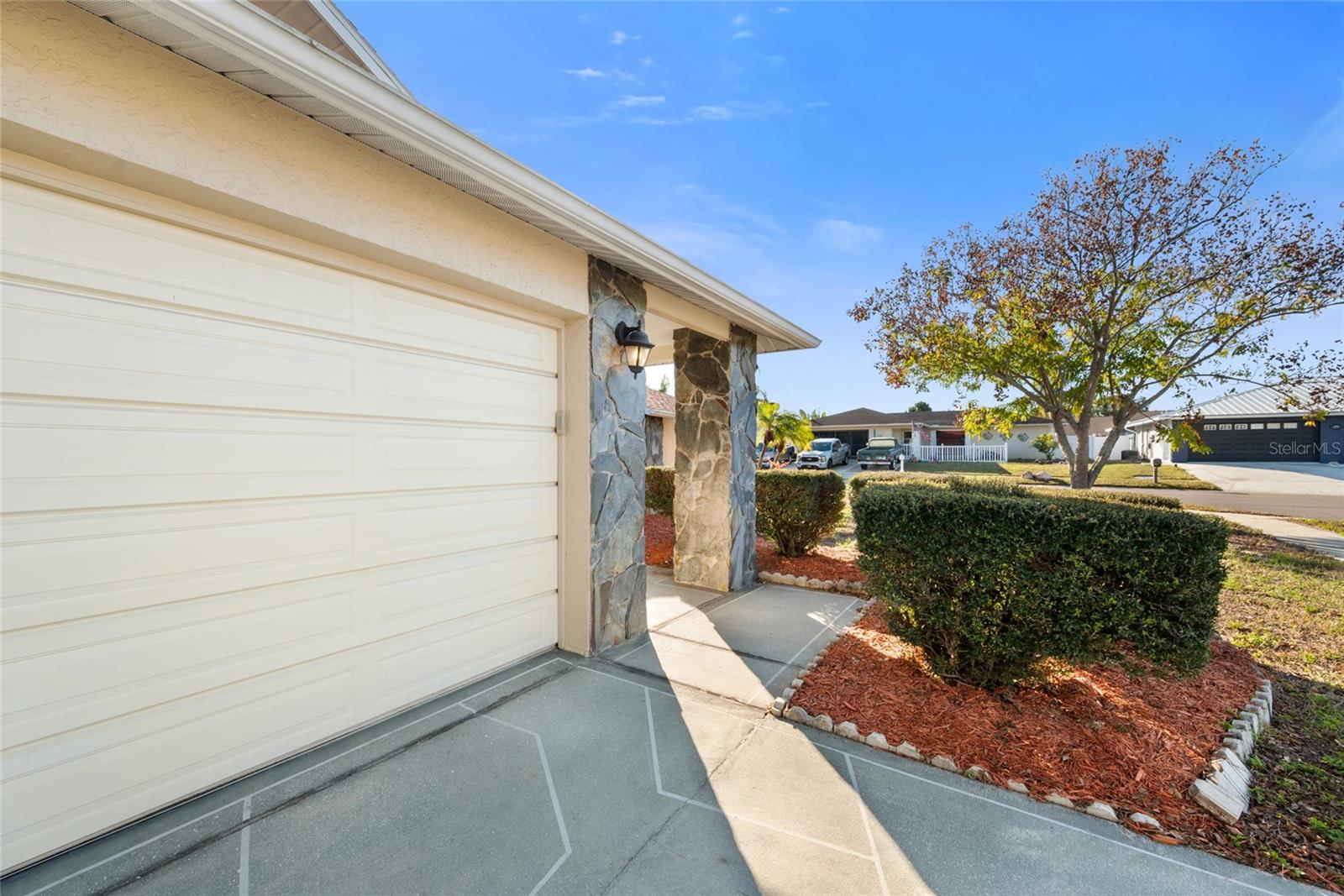 Image 4 of 33 For 8714 Martinique Lane