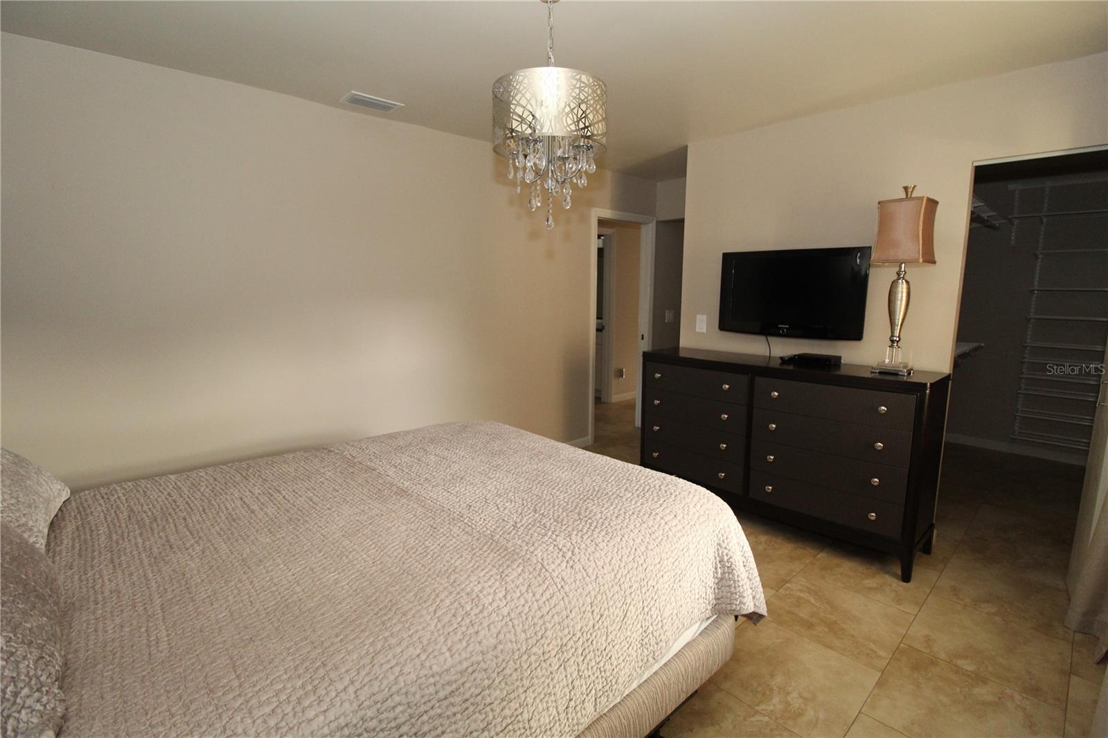 Image 21 of 43 For 514 Finsbury Circle B