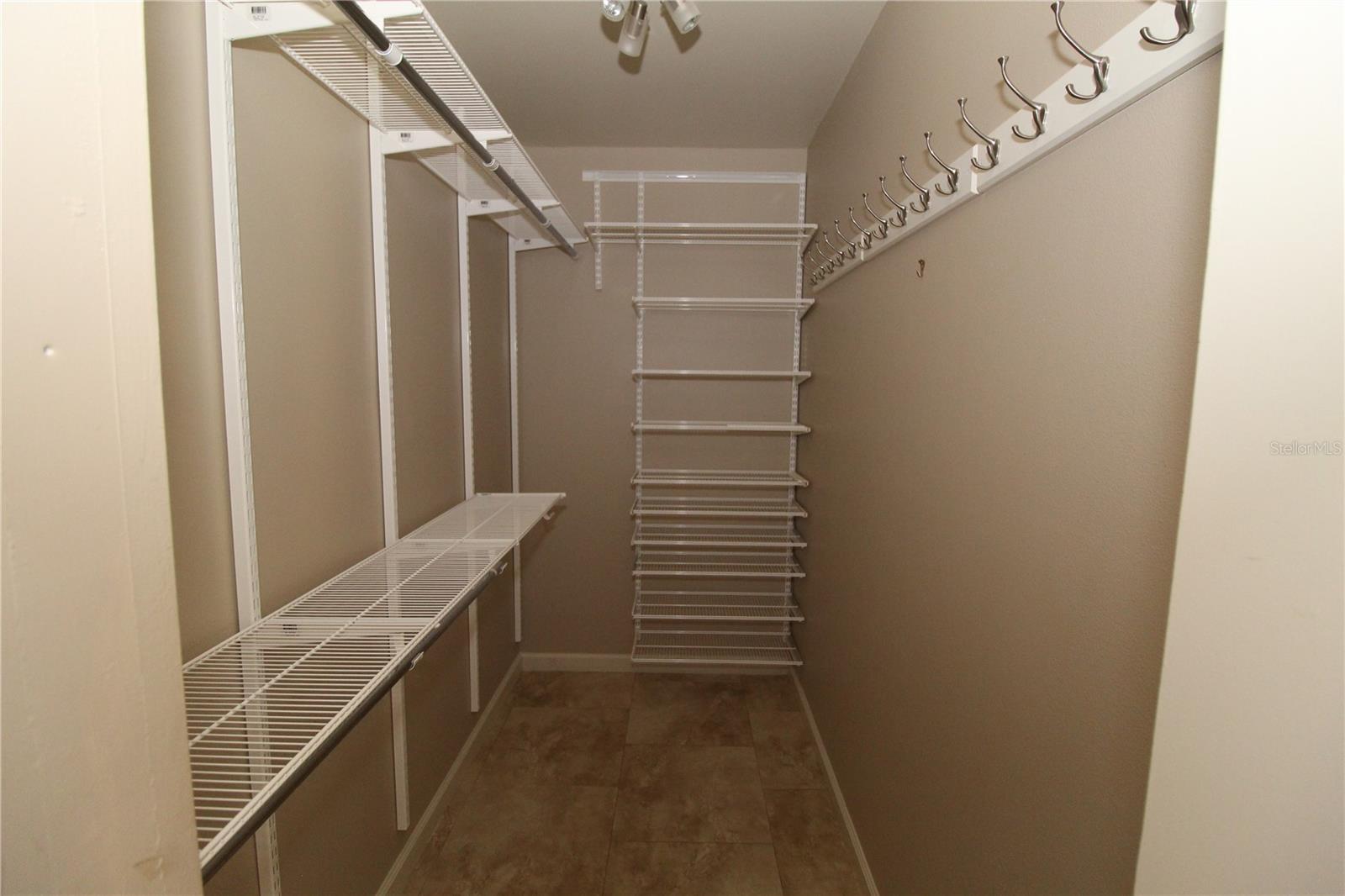 Image 22 of 43 For 514 Finsbury Circle B