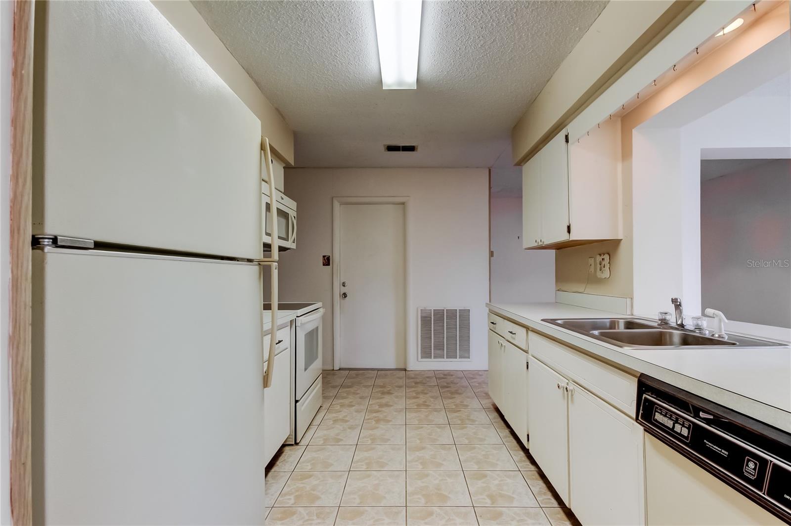 Image 15 of 54 For 835 Anchorage Lane